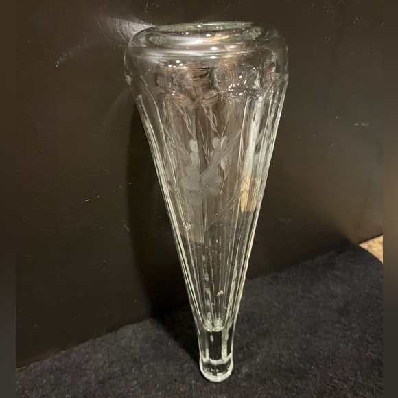 Vintage Automobile Limousine Glass Bud Vases Set of 2 - Picture 7 of 15